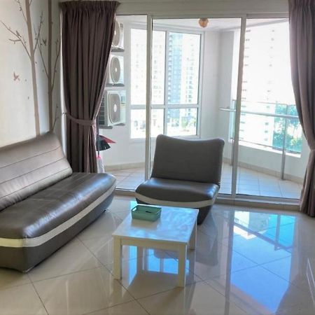 Mansion One Seaview Georgetown 2Br 6 Pax Apartment Ngoại thất bức ảnh